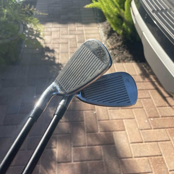 Tommy Armou 845 Silverback Iron 8/9 In Right Handed  graphite shafts - Picture 8 of 9